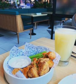 Earls Kitchen + Bar – Station Square