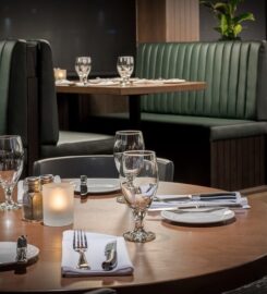 CattleBaron Steakhouse NW – Royal Oak